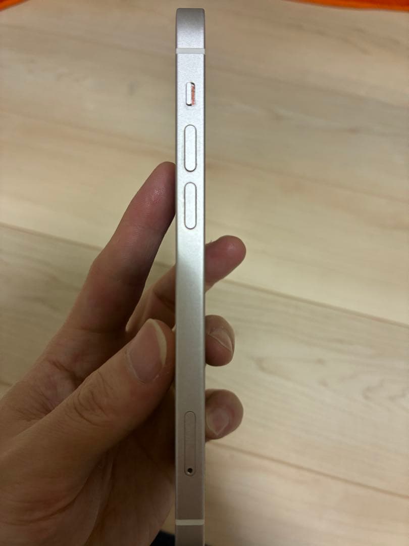 iPhone 12 Supreme ステッカー付き ホワイト