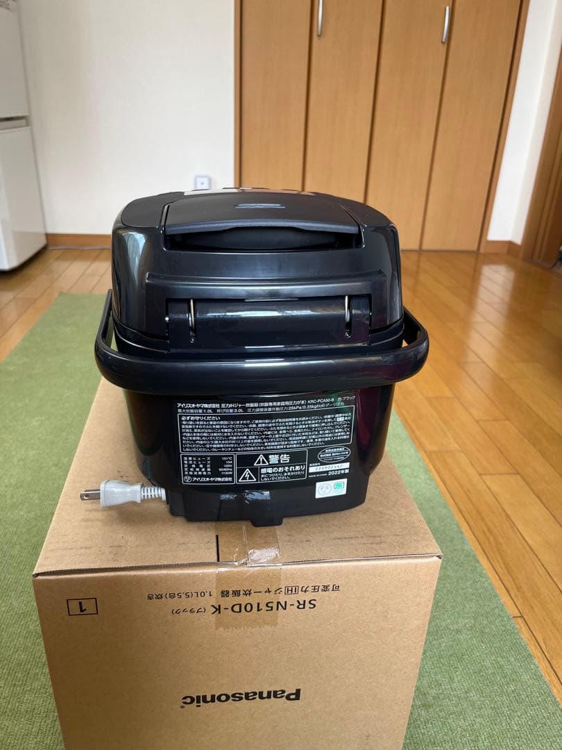 アイリスオーヤマ炊飯器5.5合炊き　KRC-PCA50-B