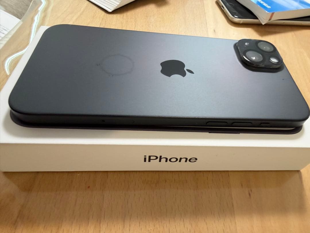 【美品】iPhone15 Plus 256GB