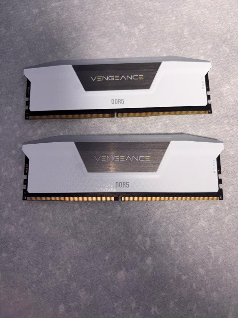 CORSAIR製 32GB DDR5-6000MHz ホワイト 箱なし未使用