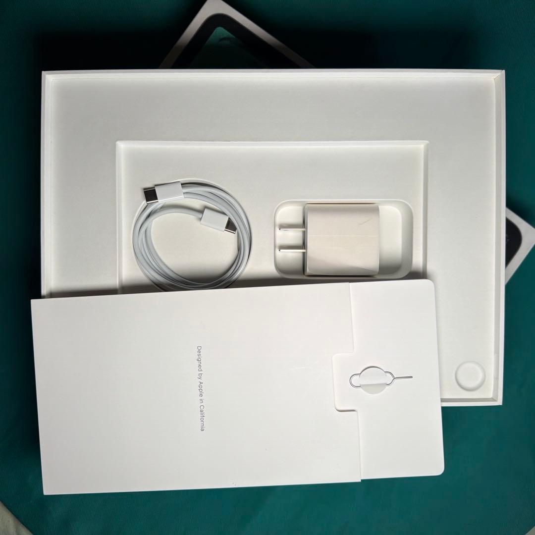 iPad Pro 11 第一世代 256GB Keyboard Folio 付き