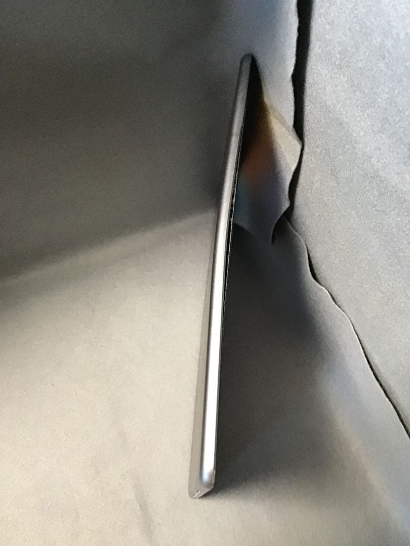 中古　SIMフリー　iPad Air 第2世代　Wi-Fi+Cellular