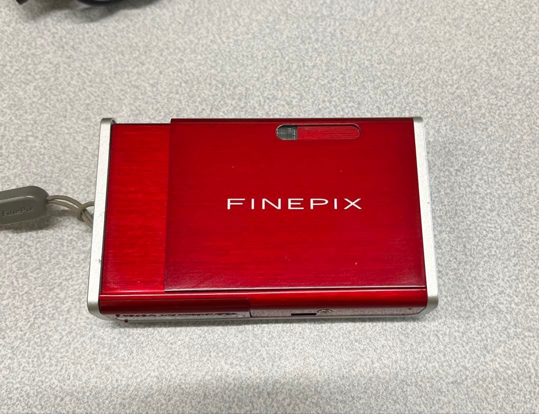 FUJIFILM デジカメ FinePix Z2 デジカメ　コンデジ