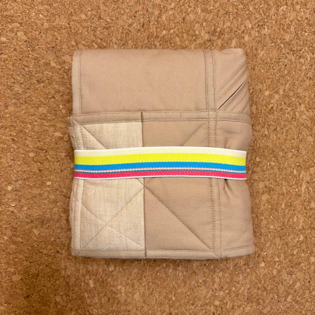 【新品未使用】エアリコ抱っこ紐「プレミアム」 ミルクティ（専用よだれカバー付）