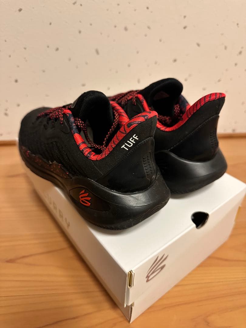 Curry 11 'Tuff Crowd'カリー11 アンダーアーマー