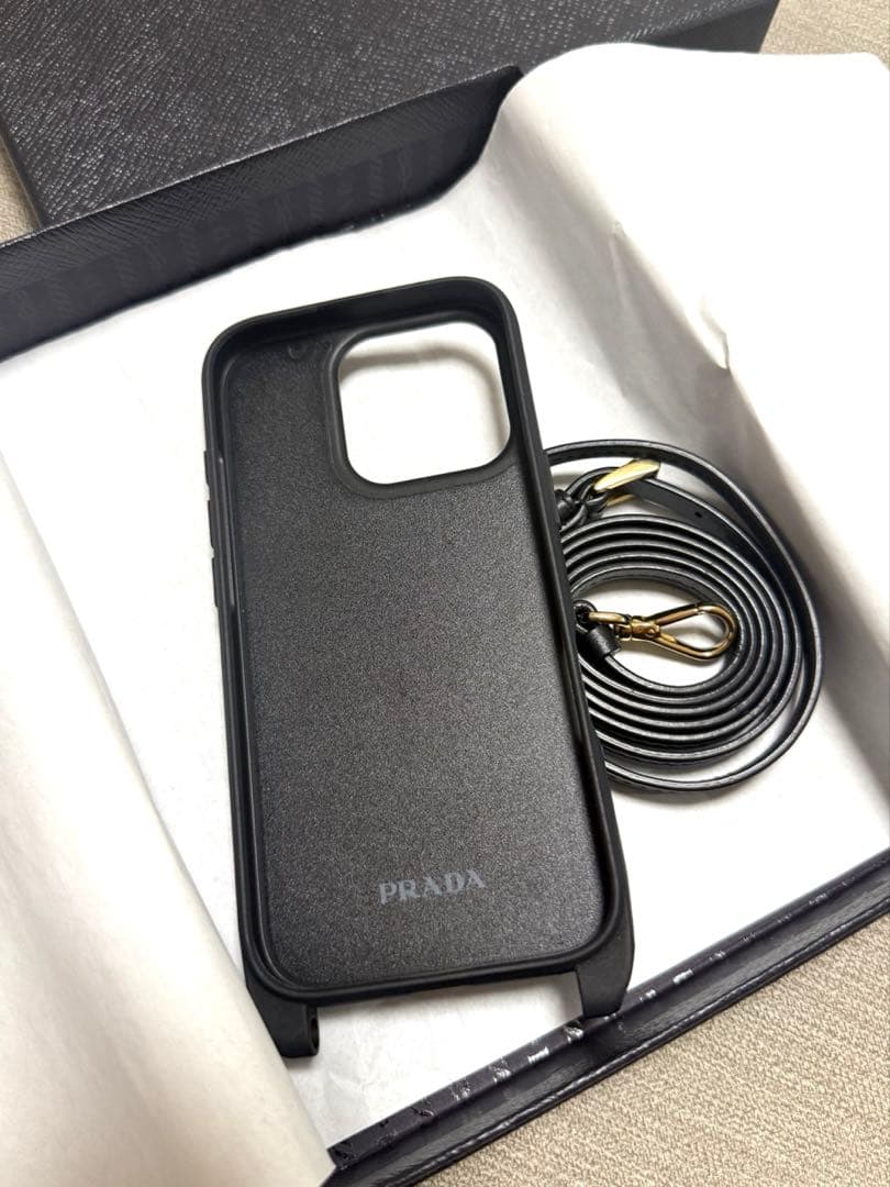 最終値下げ 正規品 PRADA iPhone16proケース