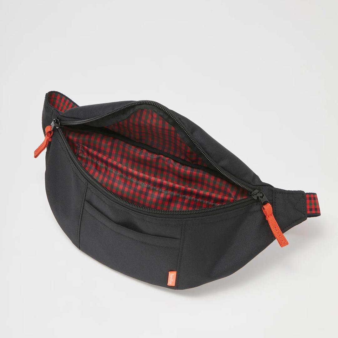 ファミリア　ボディバッグ　ブラック　タグ付き