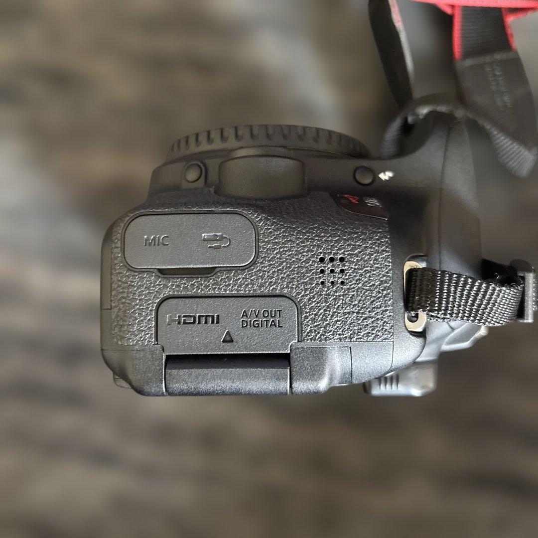 デジタルカメラ EOS Kiss X8i EF-S 18-55 IS STM Kit