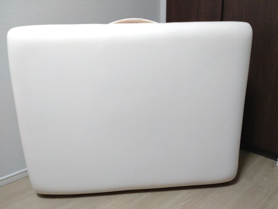 エステベッド　FONTANA リビエラ28 マッサージベッド