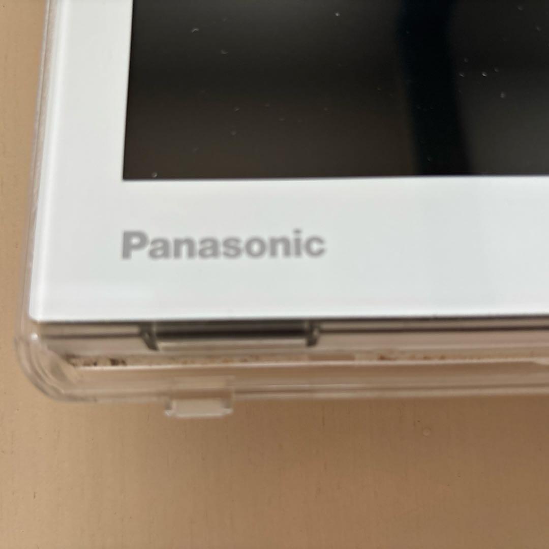 Panasonic プライベートビエラ　ポータブルテレビ UN-10CE9