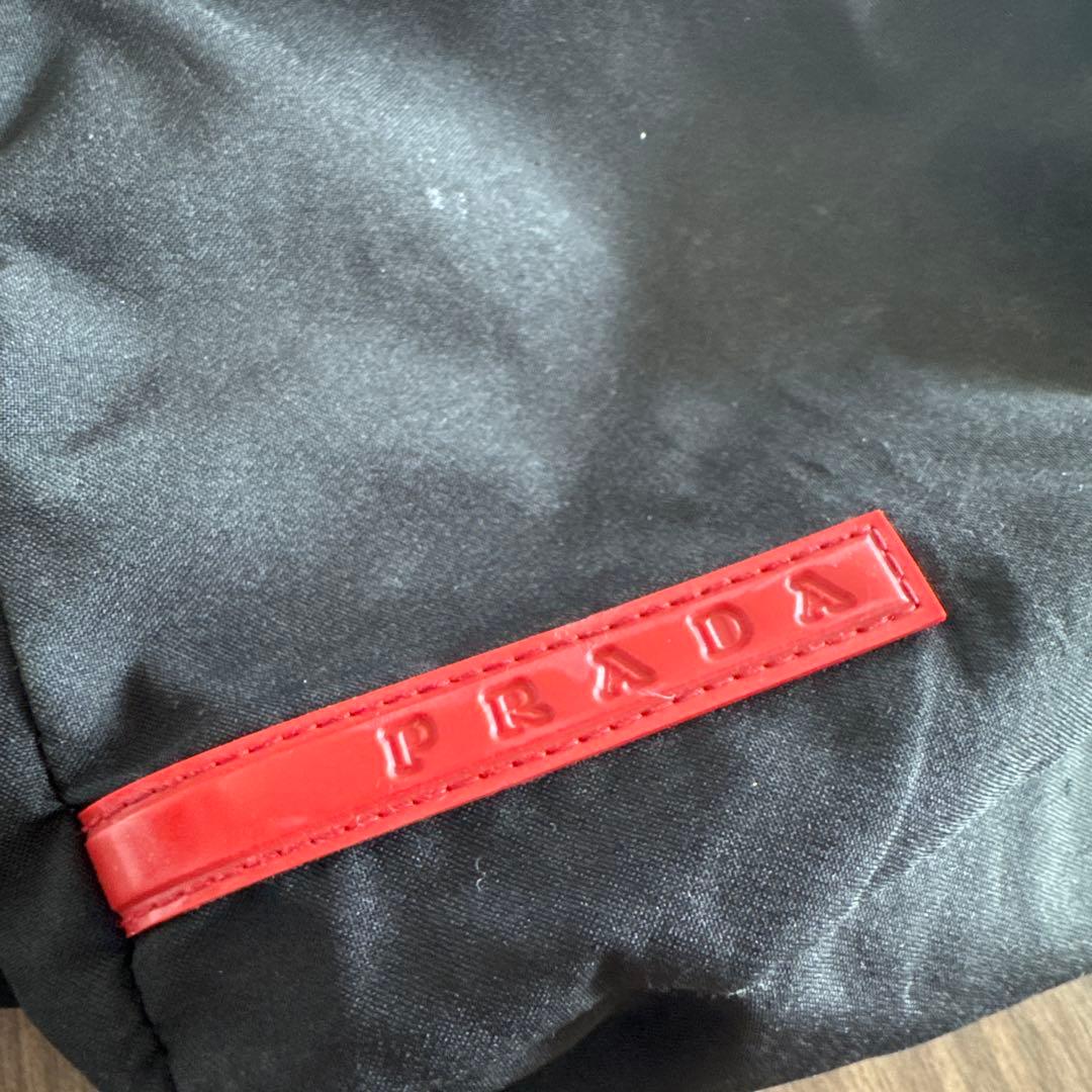 プラダ　PRADA ブラックウエストポーチ ポケット付き　本物