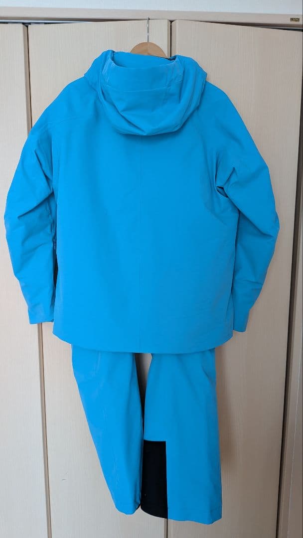 今週金曜日まで　DESCENTE スキーウェア ＜2025-2026モデル＞