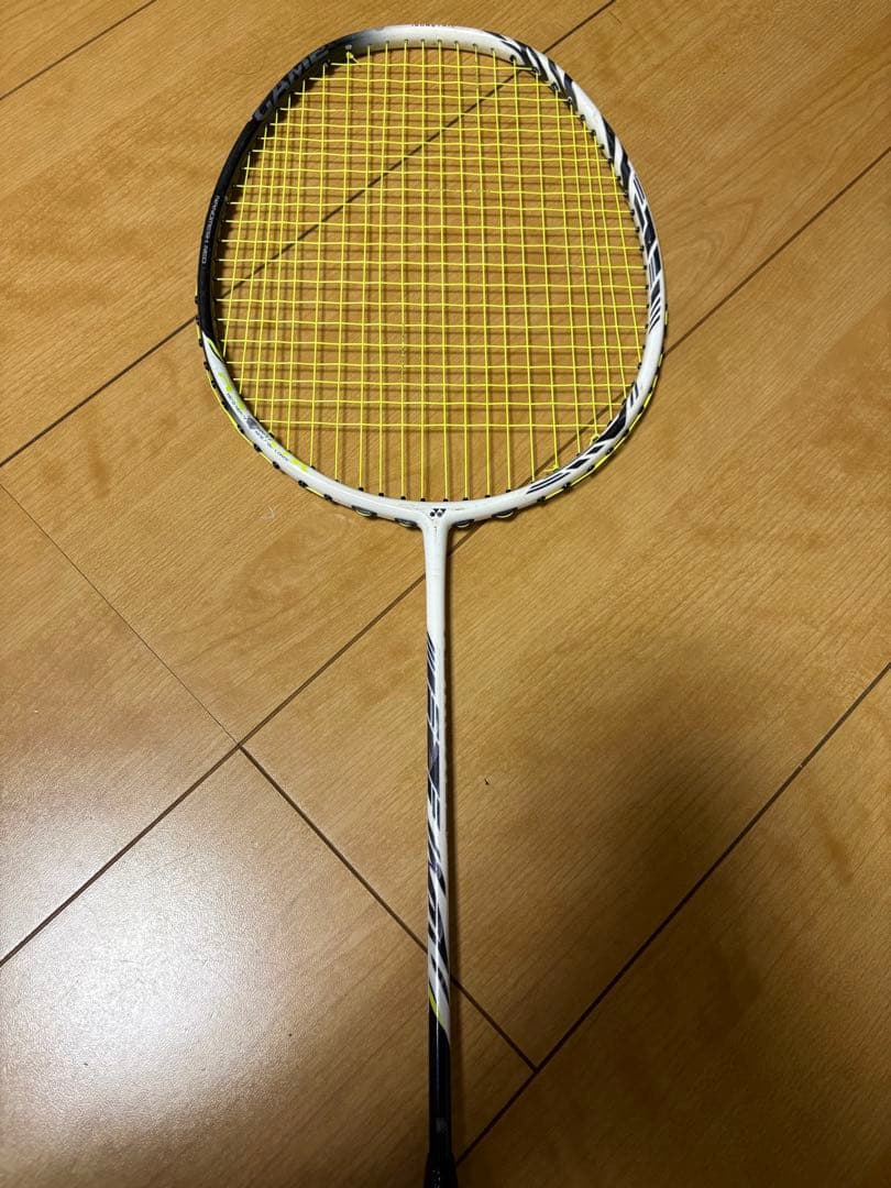 バドミントンラケット3つ