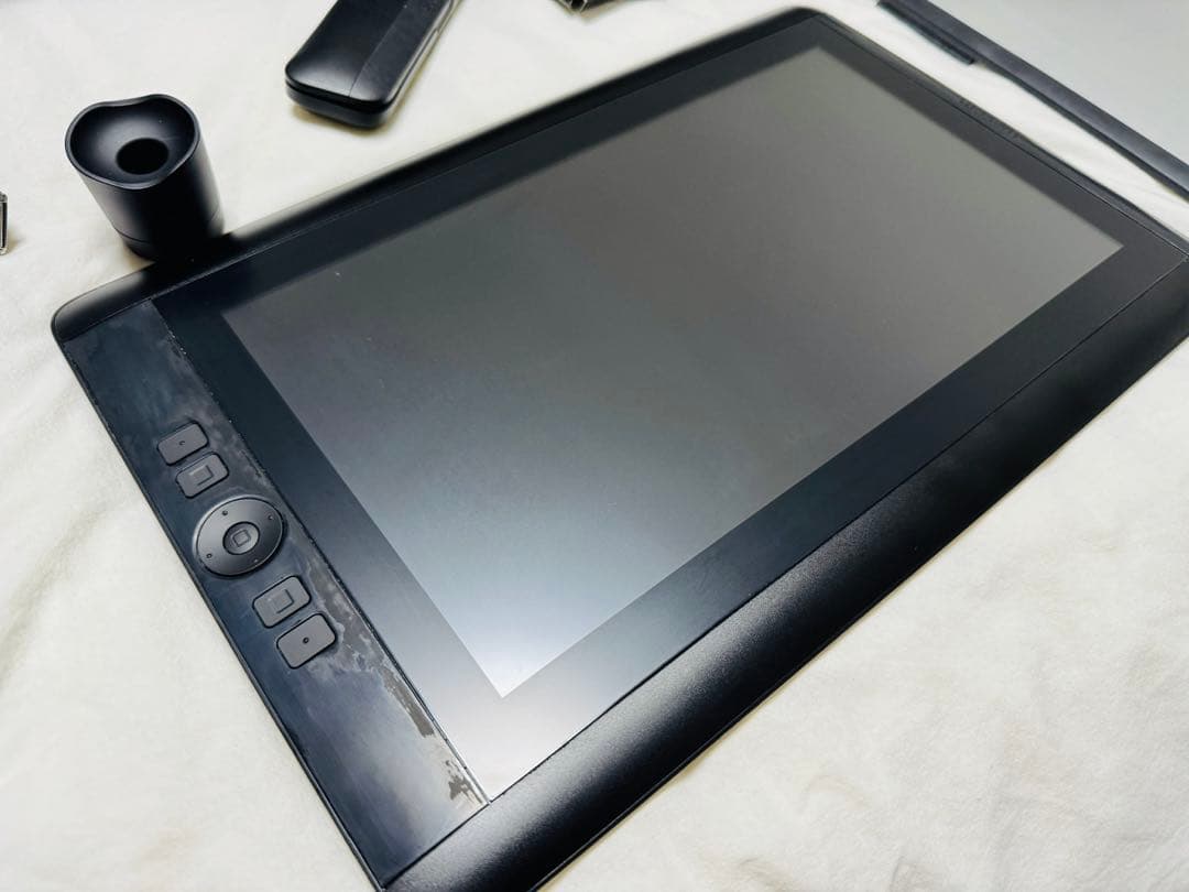 【Wacom ワコム】CINTIQ DTK-1301/K0 液タブ　ペンタブ