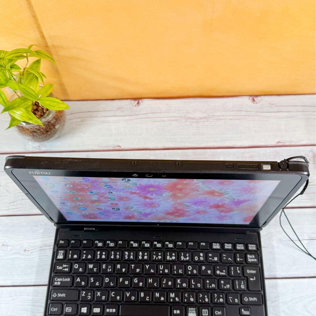 レア✨Fujitsu タブレット型ノートPC☘️メモリ8GB☘️SSD☘️タッチペン付