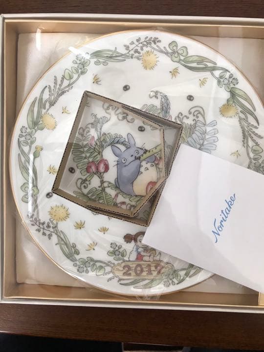 ジブリ　イヤープレート　2017 トトロ　ノリタケ