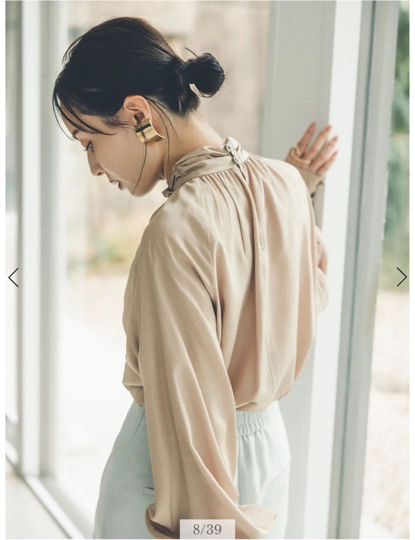 anuans アニュアンス　クロスネックボリュームブラウス