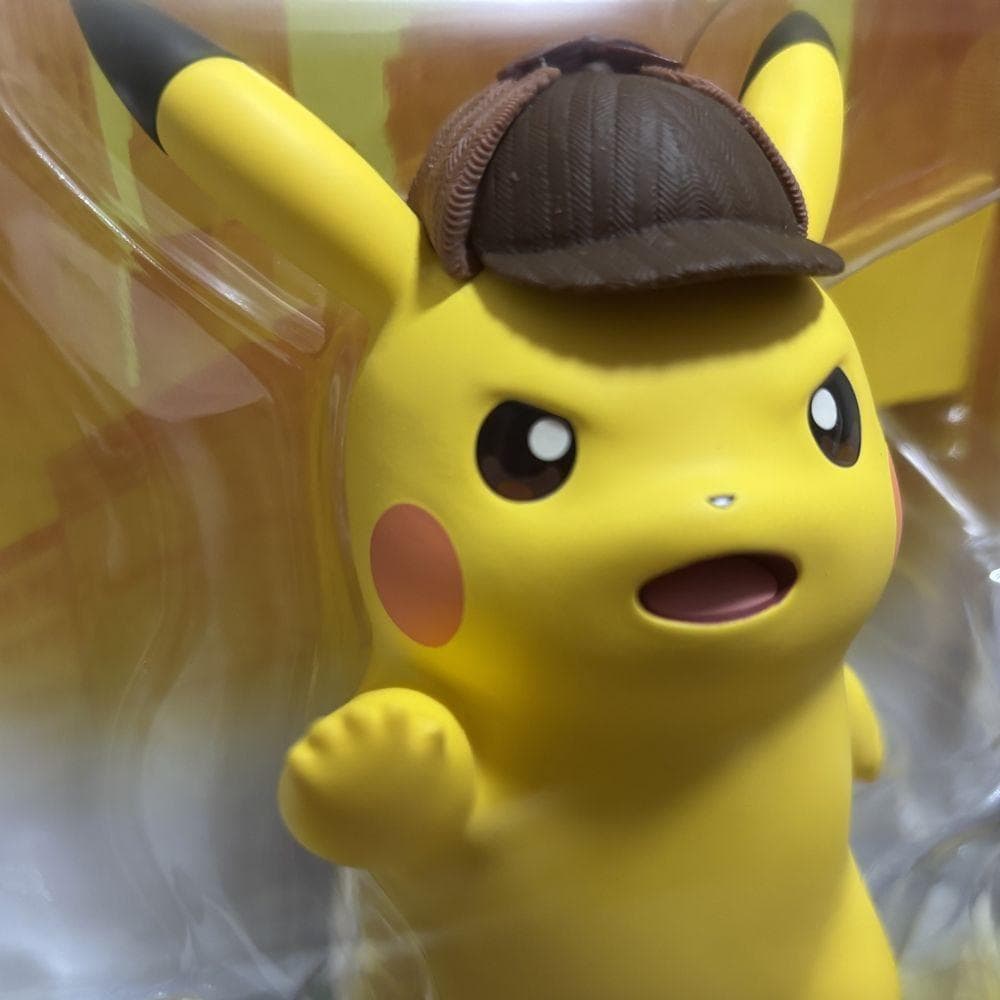 新品Amazon限定 3DS 名探偵ピカチュウ amiiboキーホルダーハンカチ