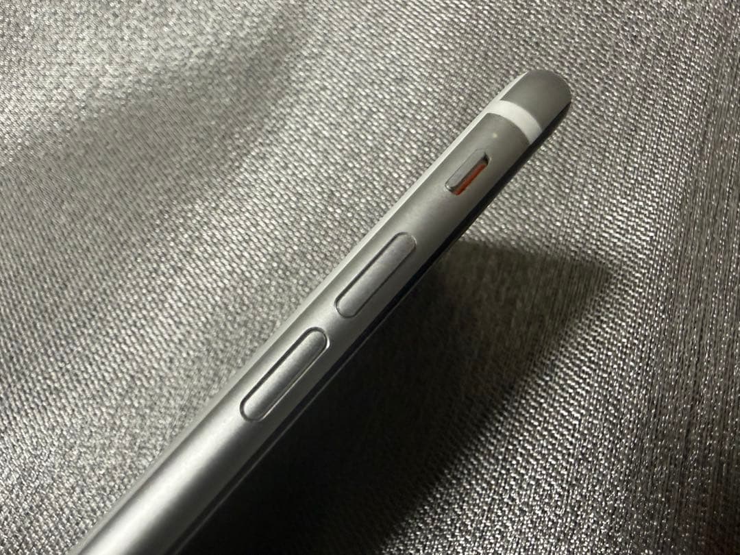 iPhone SE2 64GB SIMフリー