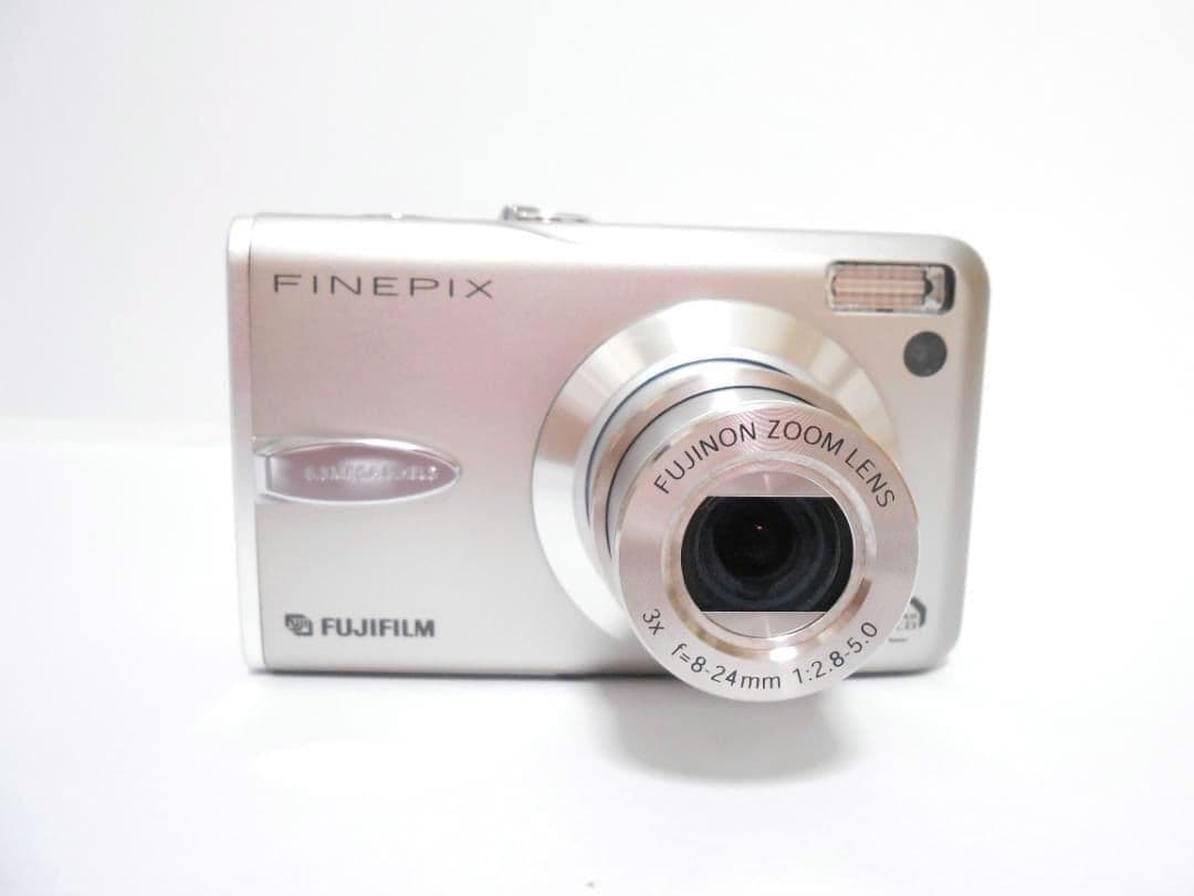 【お値下げ歓迎・美品】 FUJIFILM FinePix F30 シルバー