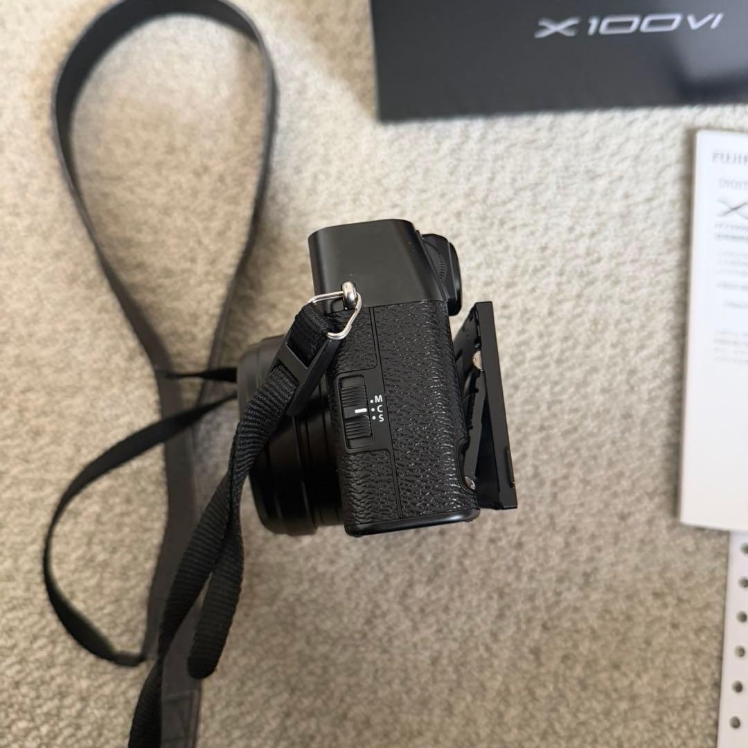 Fujifilm X100Vi ブラック