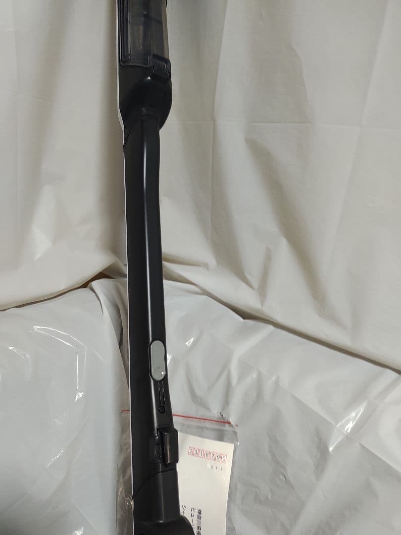 メーカー保証有 美品 シャーク コードレスクリーナー CS100J