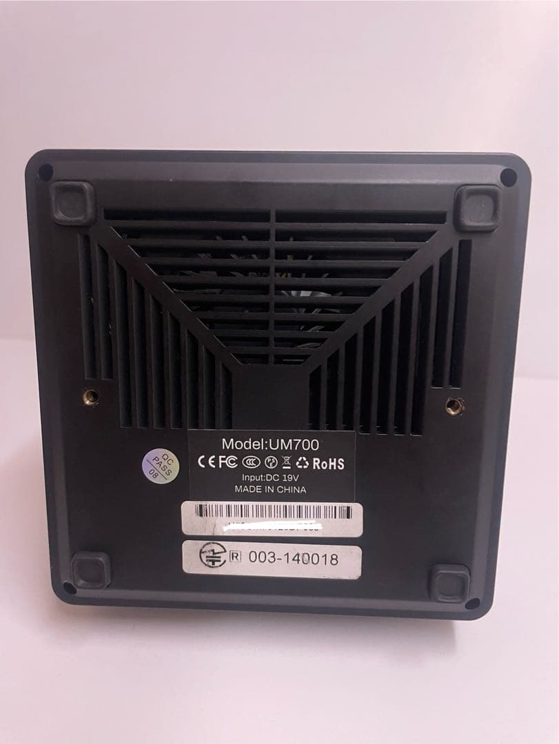 MINISFORUM UM700 ミニPC R7 3750H 8GB 650GB