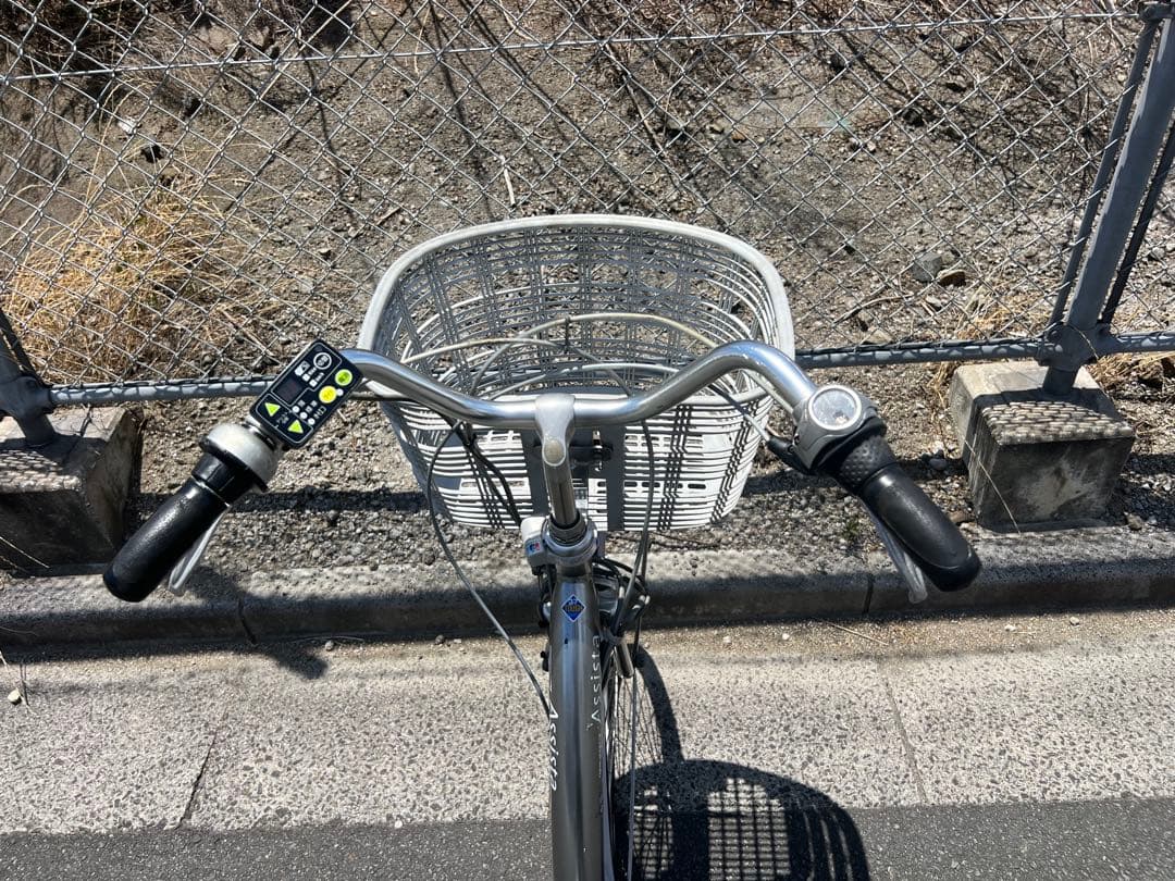 ブリジストン・アシスタ電動アシスト自転車未確認の為ジャンク扱い関東圏配送可能