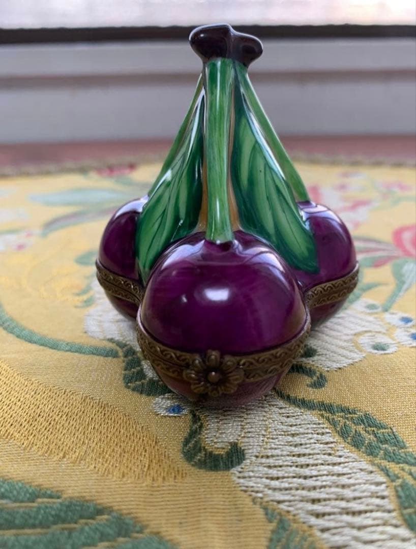 リモージュボックス　フランス製　レアな親子のきのこの小物入れとCherry2個！