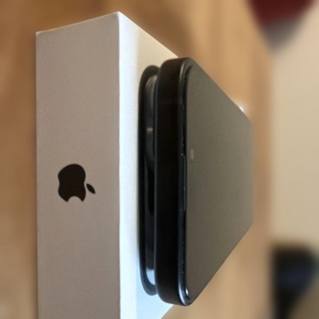 iPhone15 256GB SIMフリー 黒 90%