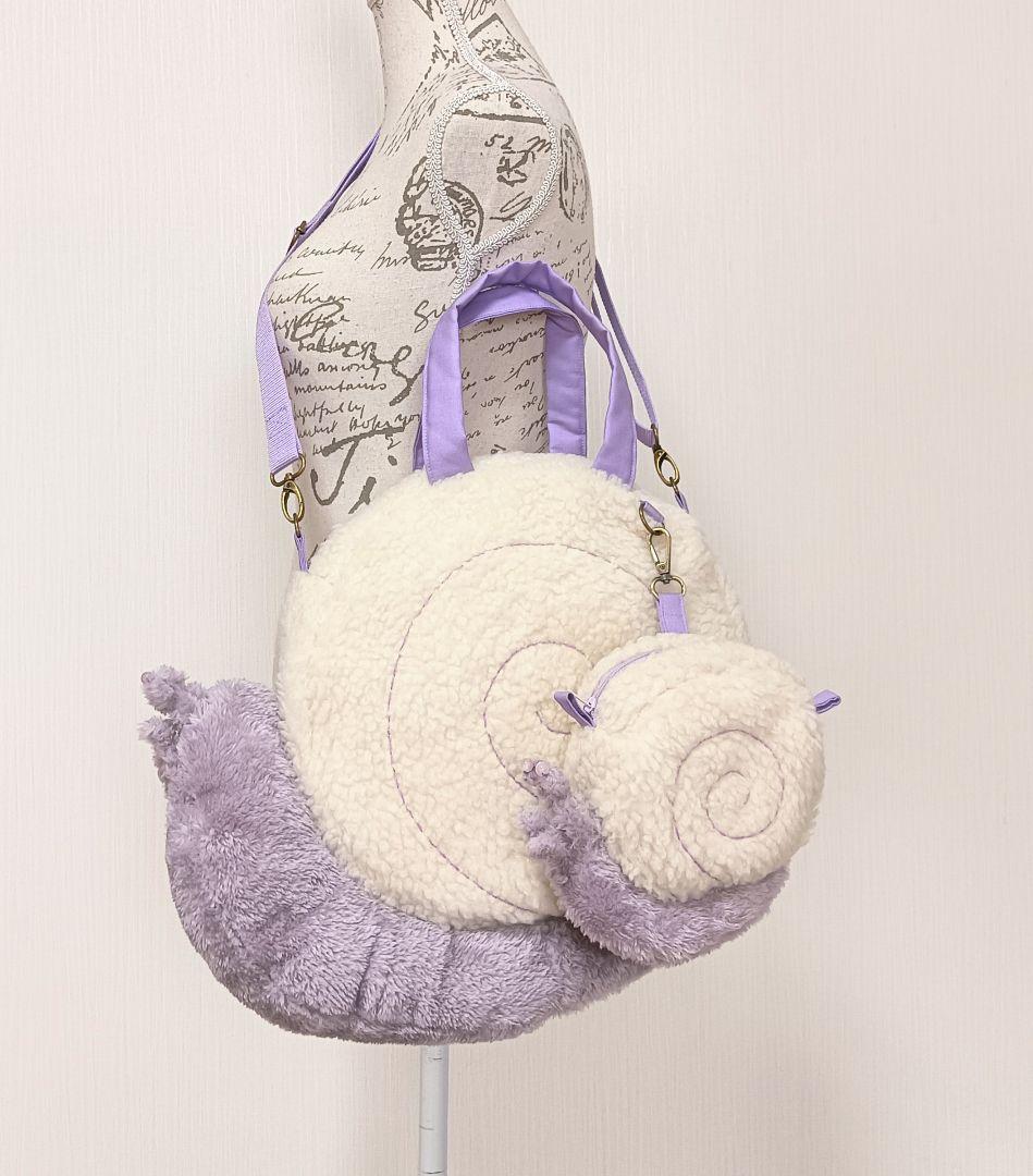 こじかです　カタツムリショルダーバッグ　ポーチ