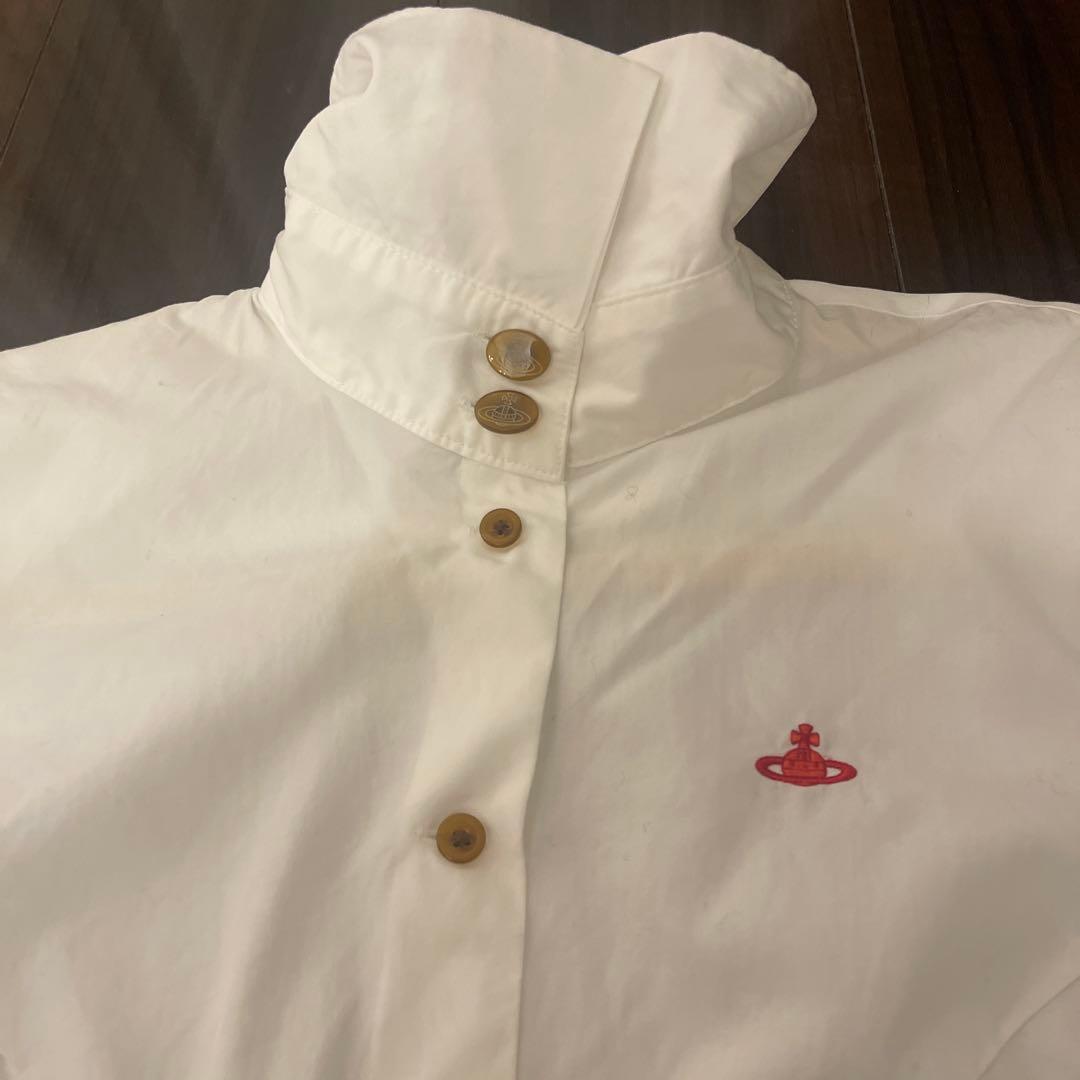 Vivienne westwood ホワイト ボタン付きシャツ 赤ロゴ刺繍