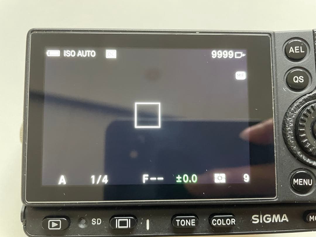 SIGMA fp ボディ 予備バッテリー2個・充電器付