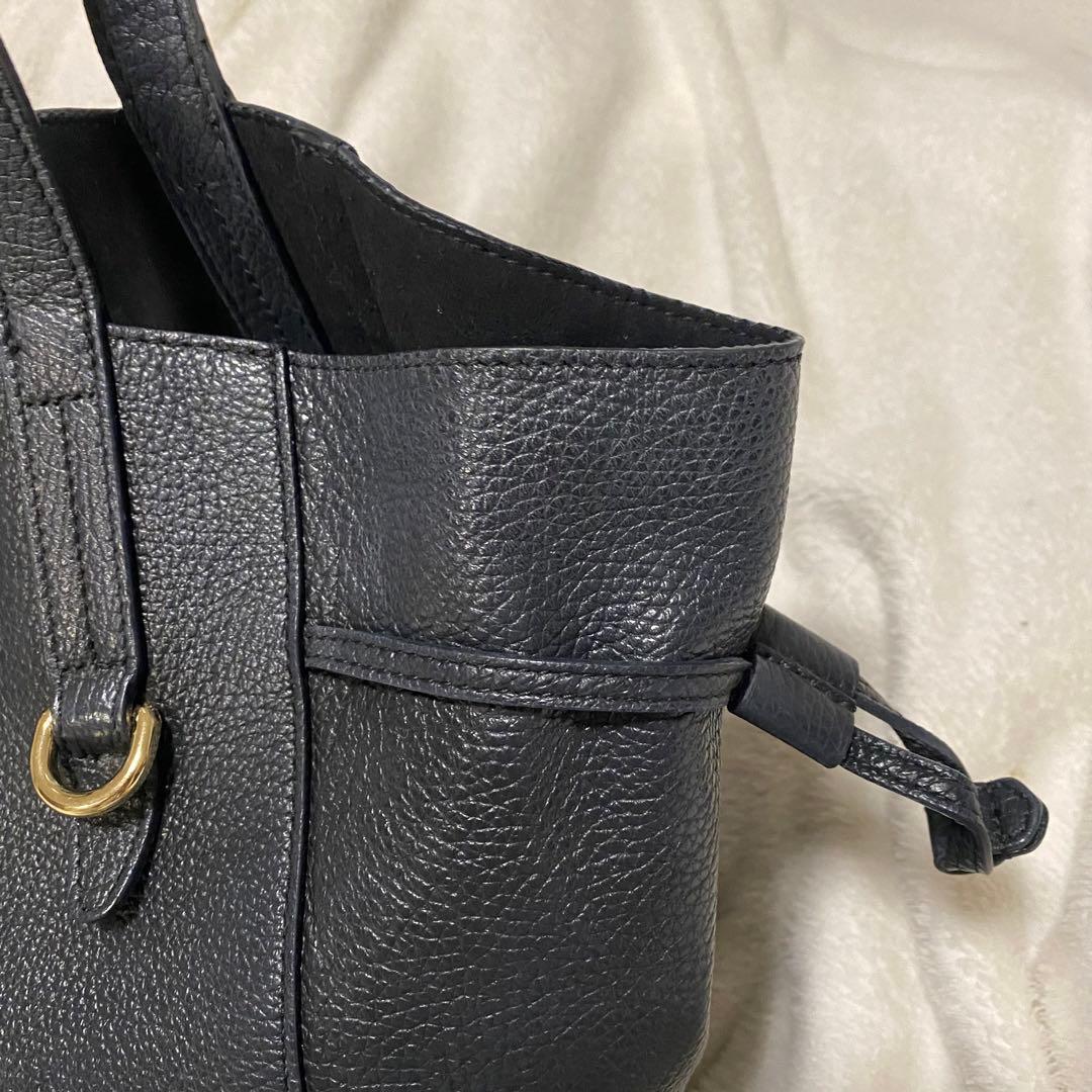 FURLA ブラックレザートートバッグ