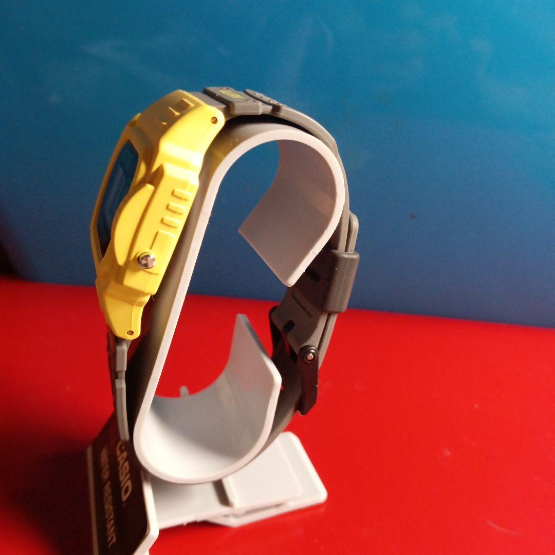 CASIO デジタル腕時計 イエロー/グレー