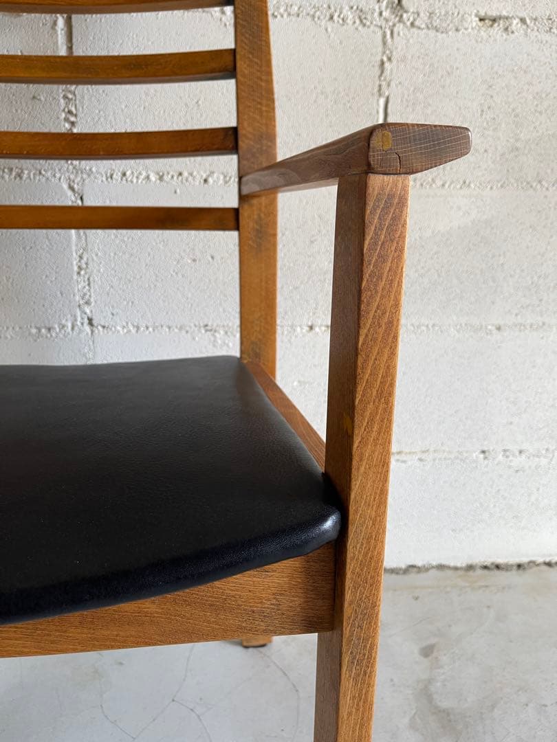 ビンテージ　アームチェア　本革レザー　ダイニングチェア