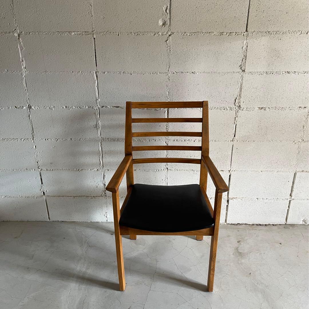 ビンテージ　アームチェア　本革レザー　ダイニングチェア