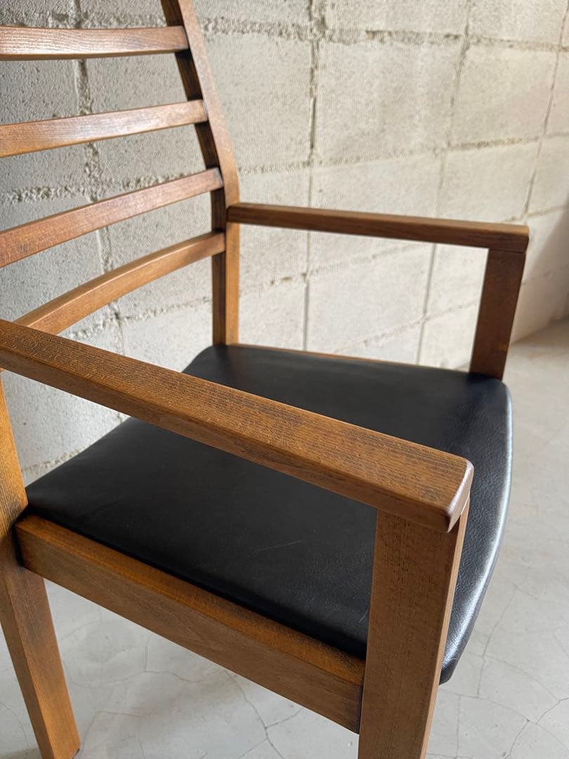 ビンテージ　アームチェア　本革レザー　ダイニングチェア