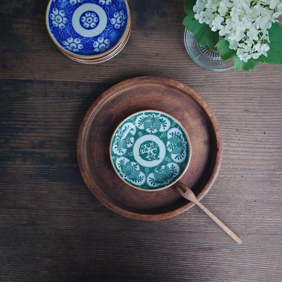 【ご成約】宙吹きガラス クランベリー色の螺旋の氷コップ と骨董の器 おまとめ