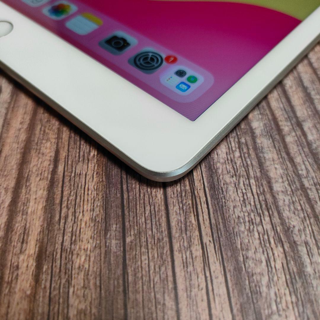 iPad 第7世代 32GB シルバー SIMフリー 美品