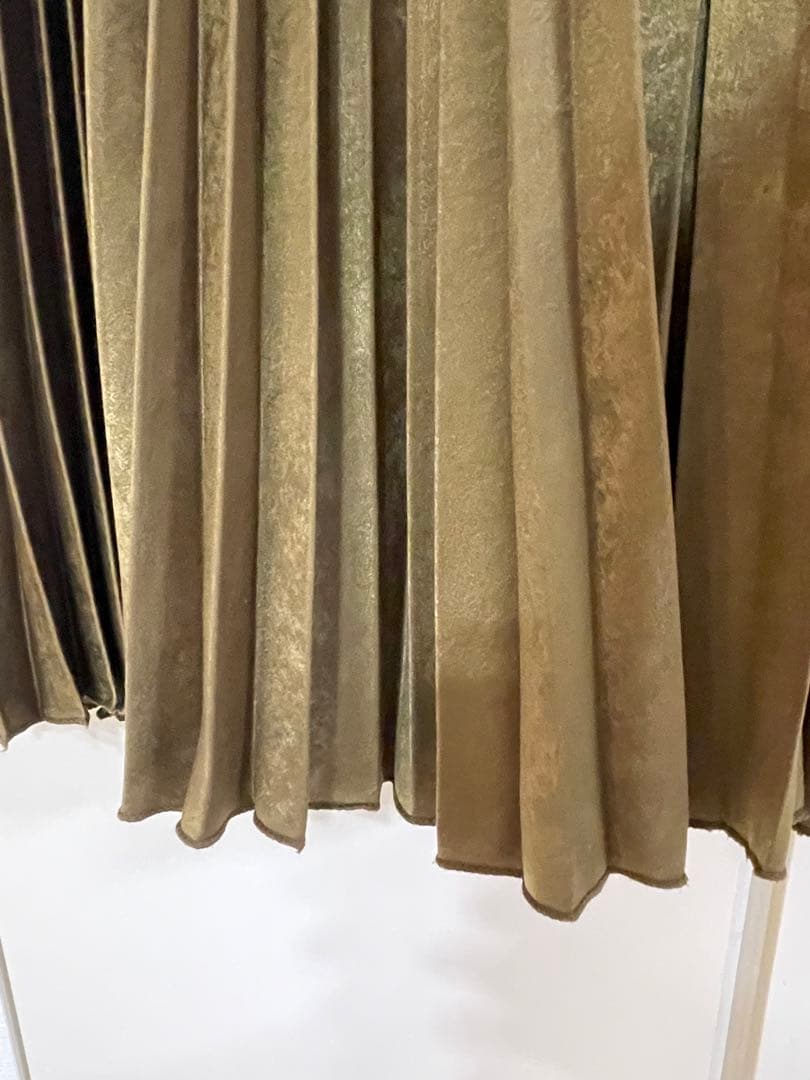 美品⭐︎Priority　美シルエット　プリーツガウチョパンツ カーキ