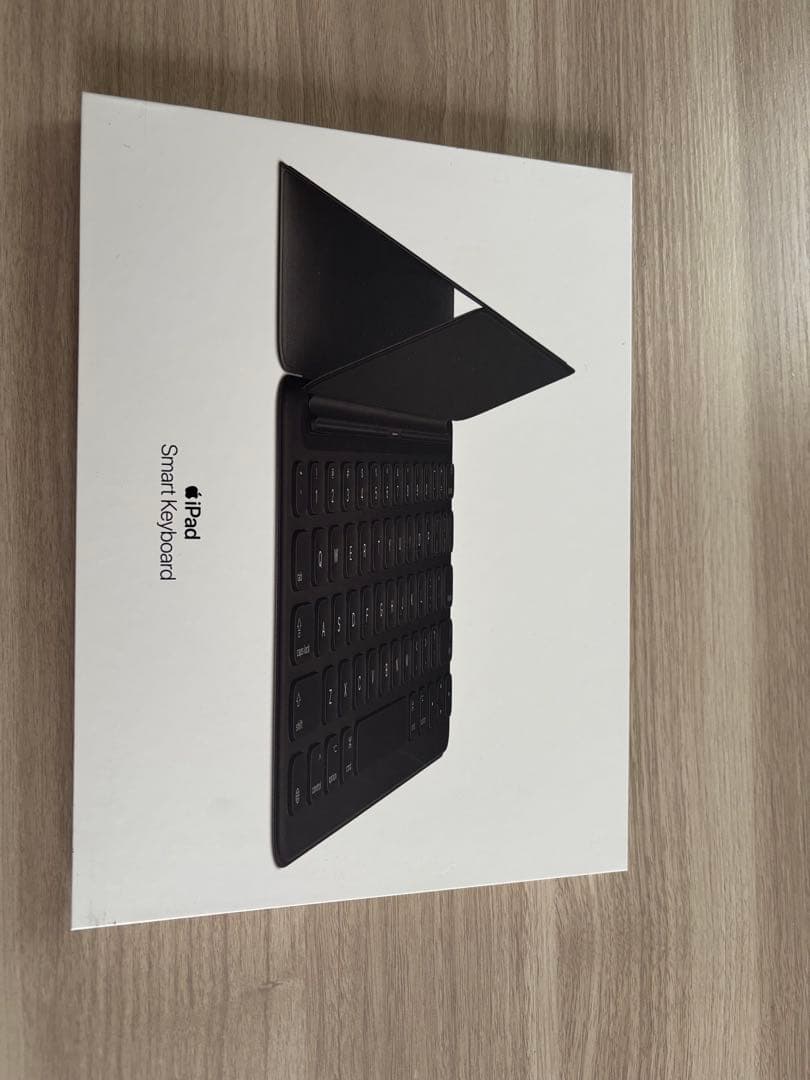 iPad 第9世代 64GB SIMフリー　ほぼ未使用に近い　3点セット