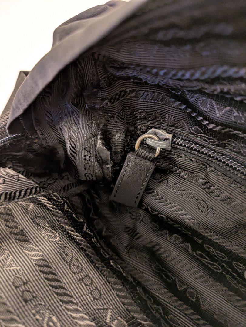 PRADA スポーツ ブラック ショルダーバッグ