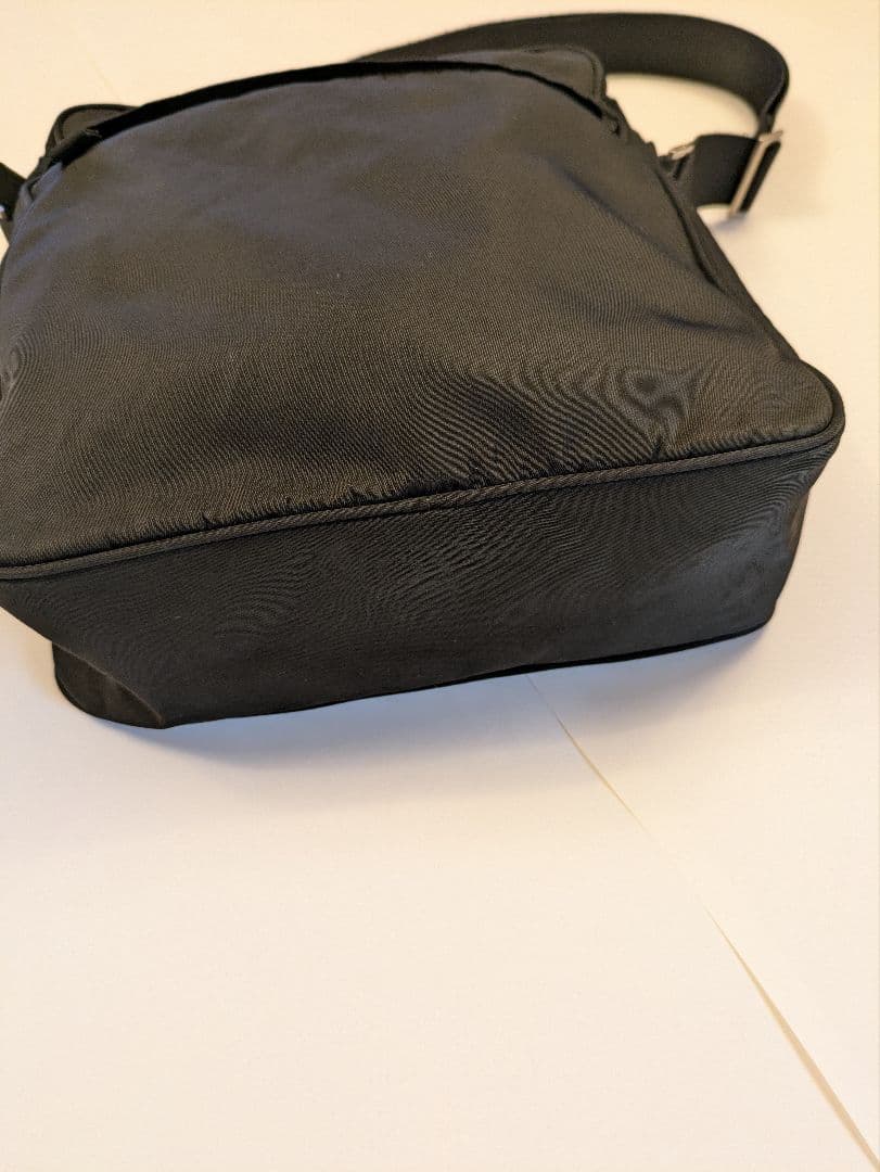 PRADA スポーツ ブラック ショルダーバッグ