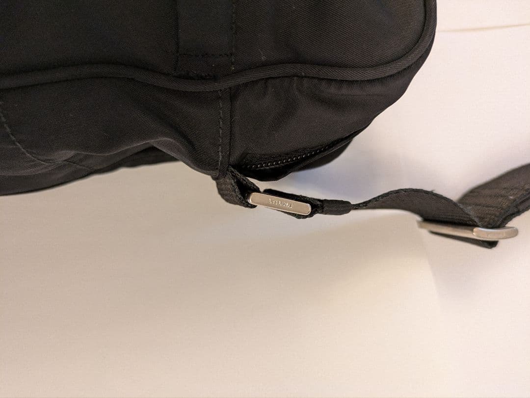 PRADA スポーツ ブラック ショルダーバッグ