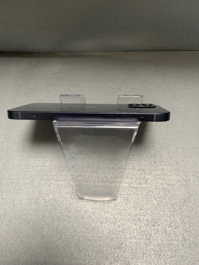 美品 国内版 SIMフリー iPhone12 256GB ブラック色