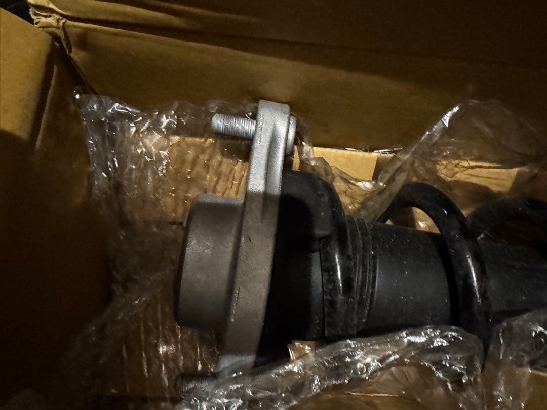 CX60純正サスペンション