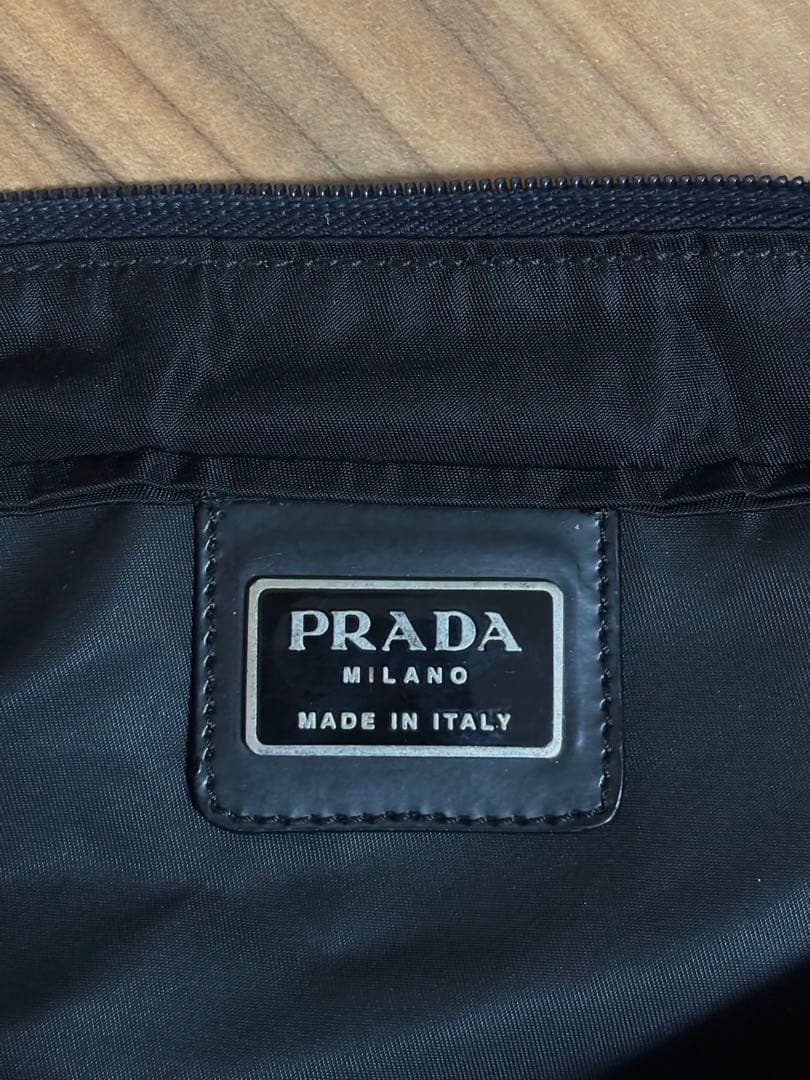 シェリー　PRADA プラダ ナイロンスクエアバッグ