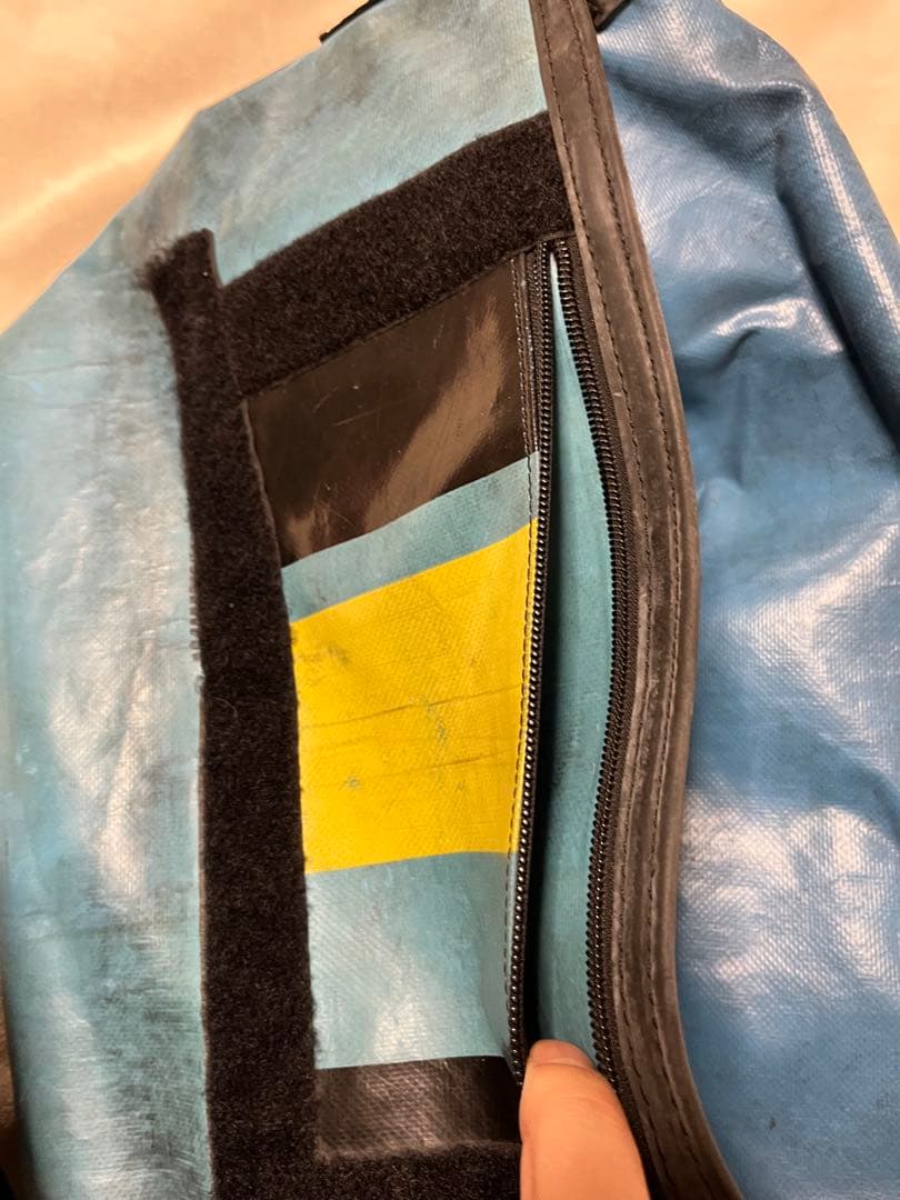 FREITAG メッセンジャーバッグ 青/黒/黄色