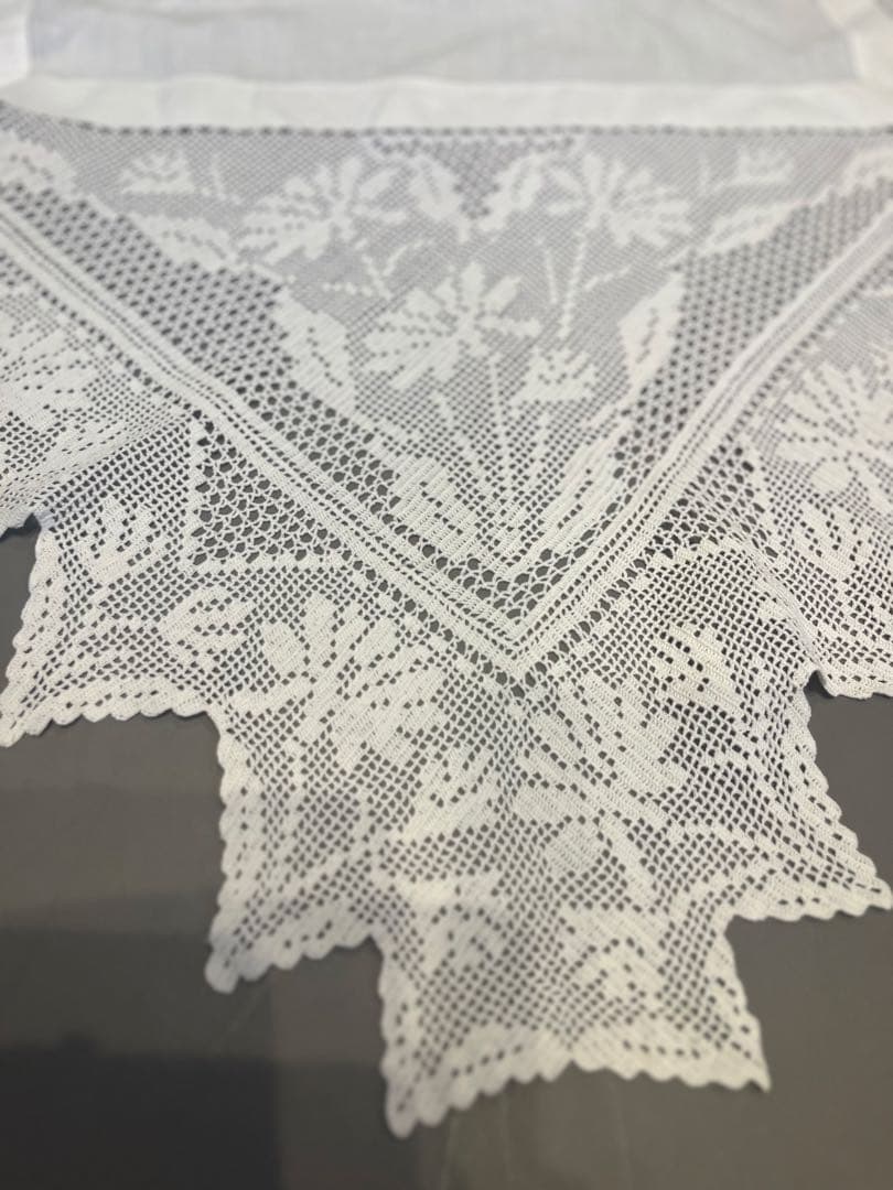希少な英国アンティーク 麻×レース テーブルクロス 100cm